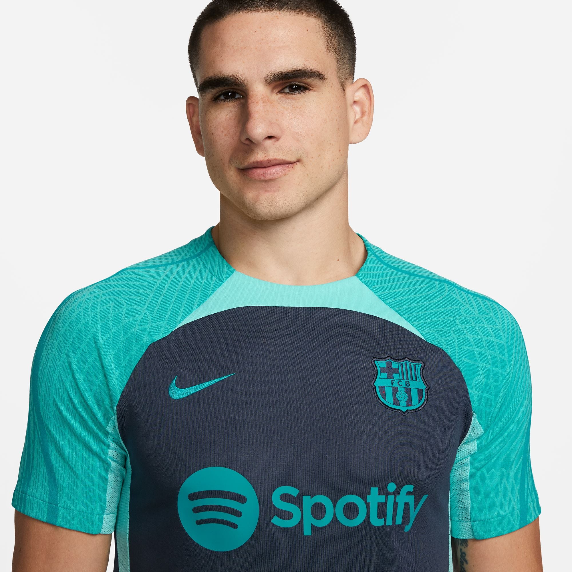 Nike Men's FC Barcelona Third Dri-FIT Strike Top – TUDN Fan Shop